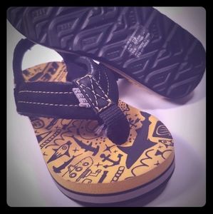 NWOT Reef baby boy sandals size 3/4